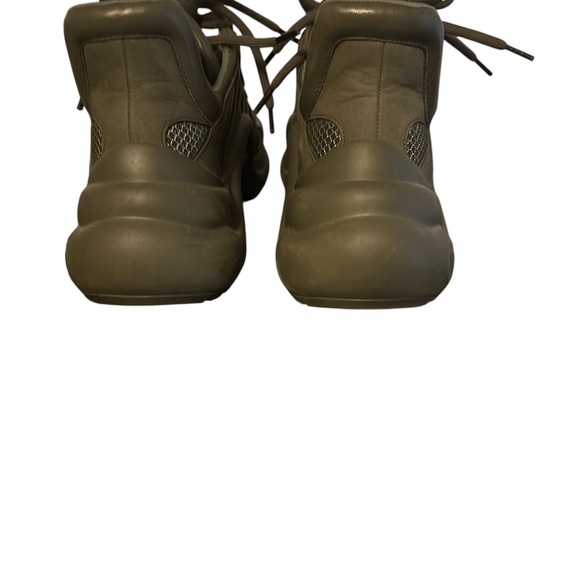 Louis Vuitton Women's Arclight Trainer - Picture 3 of 3